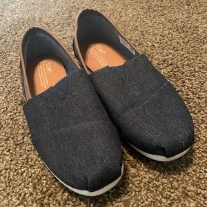 Size 8 Toms (For Men)